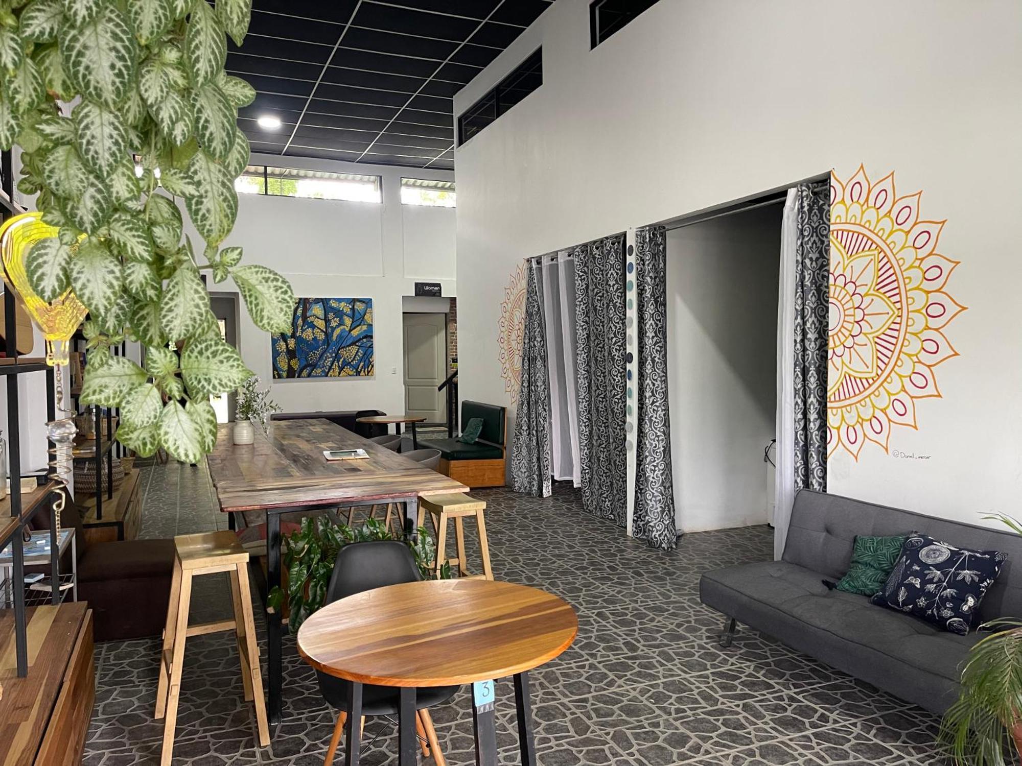 Asha Hostel La Fortuna Eksteriør billede